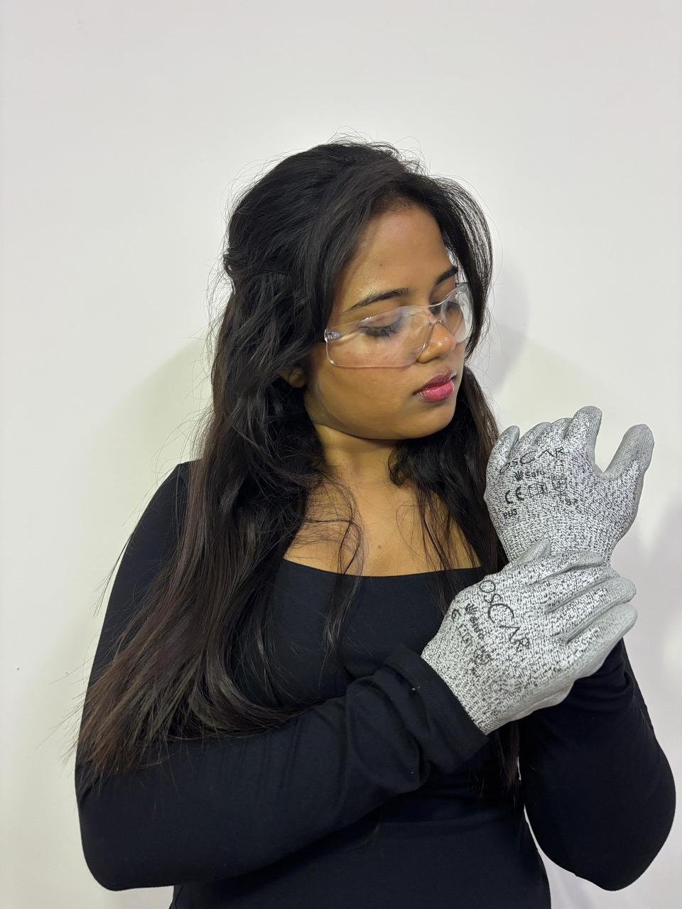 Oscars cut resistant grey safety gloves